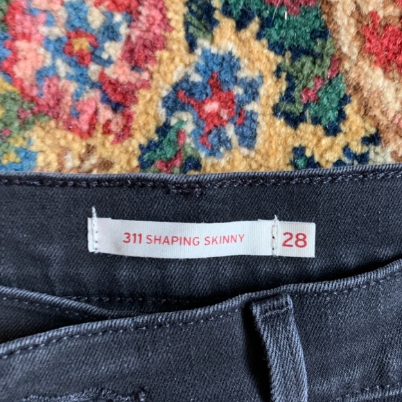 Levi’s 311 shaping skinny stretch black jeans. Worn once - Picture 6 of 9